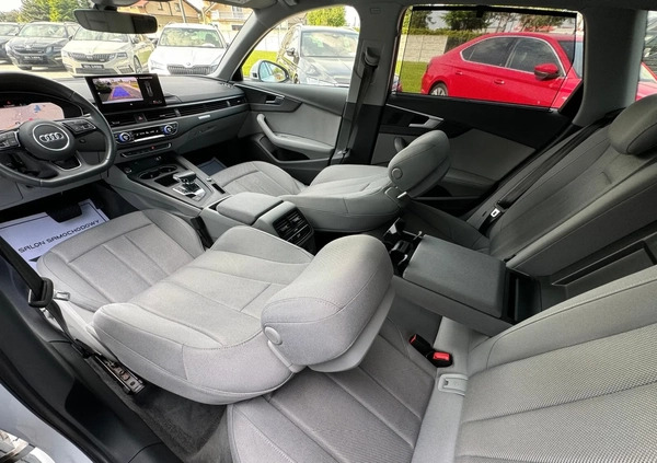 Audi A4 cena 99900 przebieg: 150000, rok produkcji 2020 z Ełk małe 742
